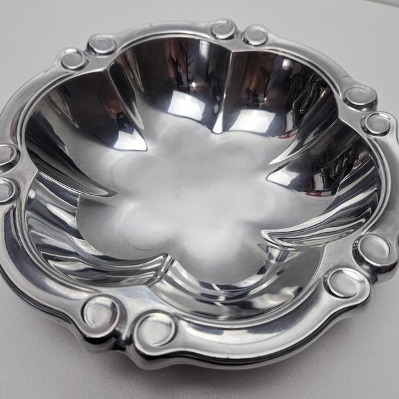 Wilton Armetale Bowl - Picture 9 of 11